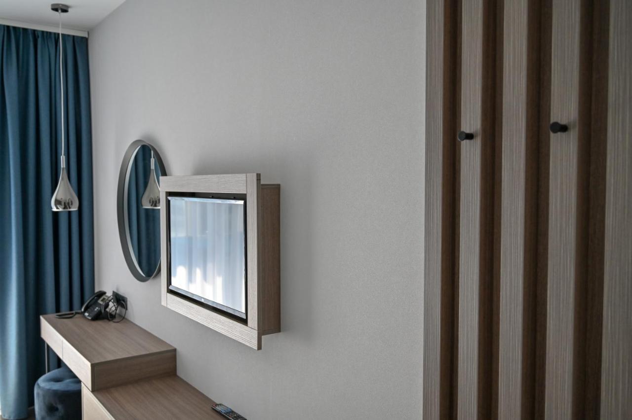 Nn Boutique Hotel Tiszaújváros Dış mekan fotoğraf