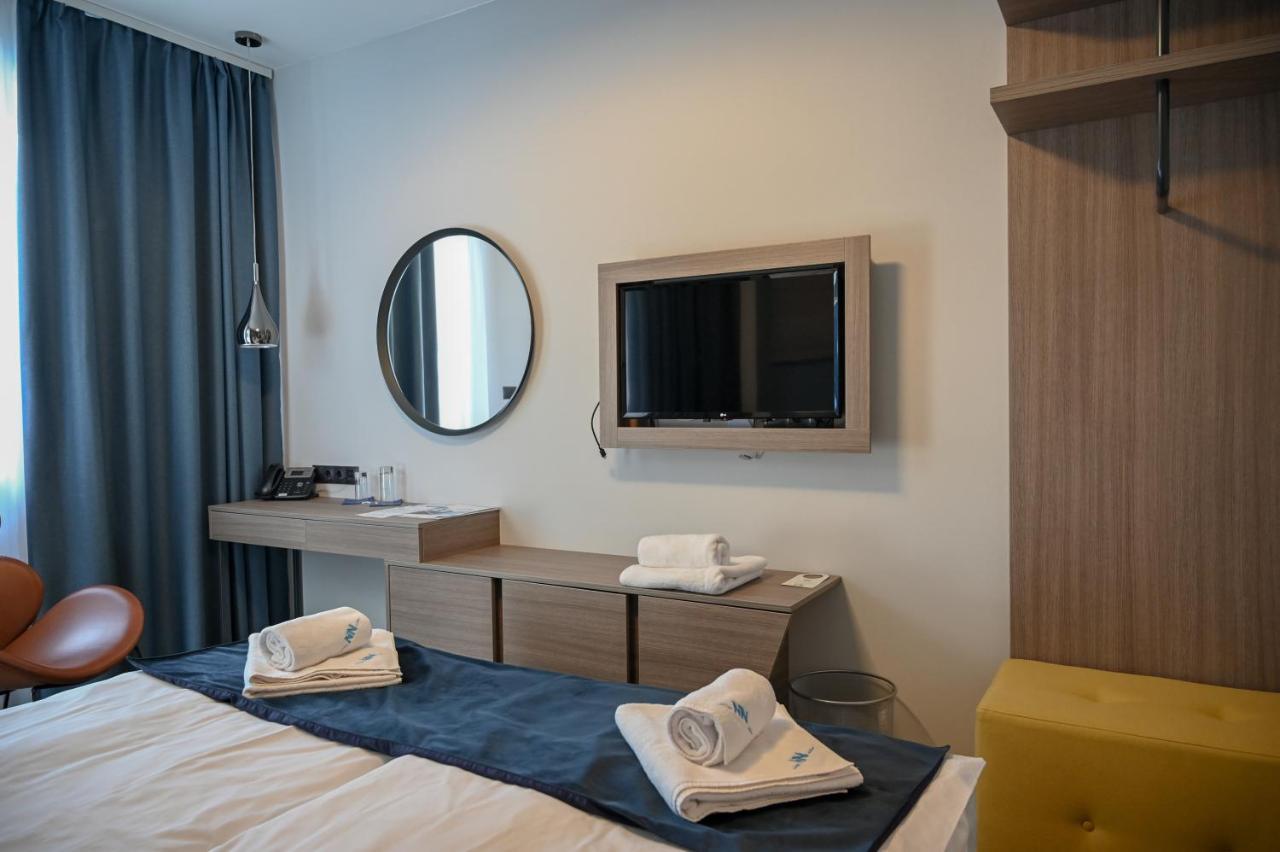 Nn Boutique Hotel Tiszaújváros Dış mekan fotoğraf