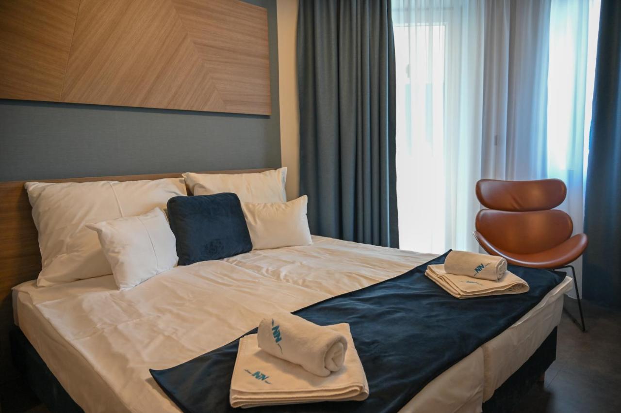 Nn Boutique Hotel Tiszaújváros Dış mekan fotoğraf