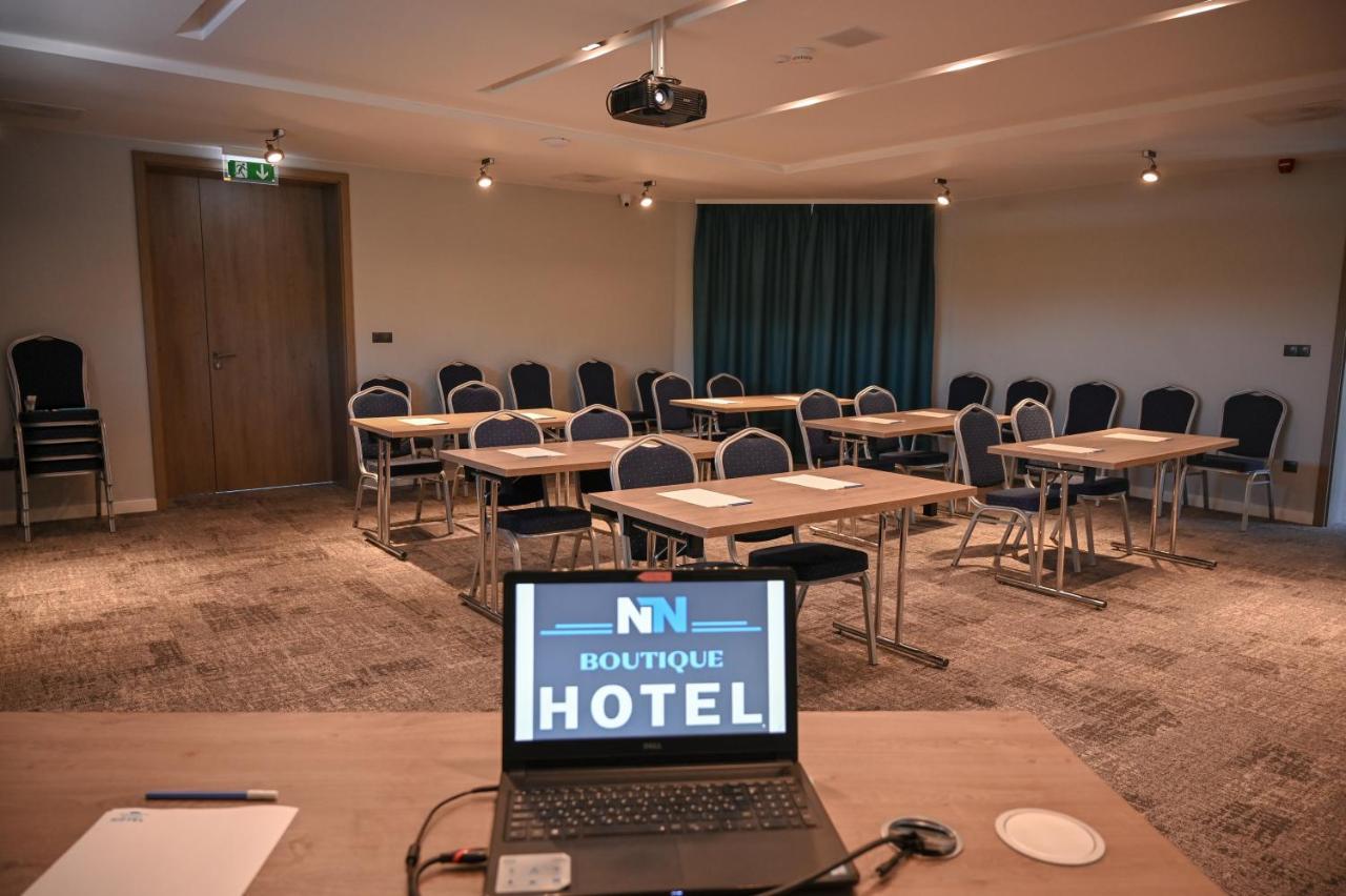 Nn Boutique Hotel Tiszaújváros Dış mekan fotoğraf
