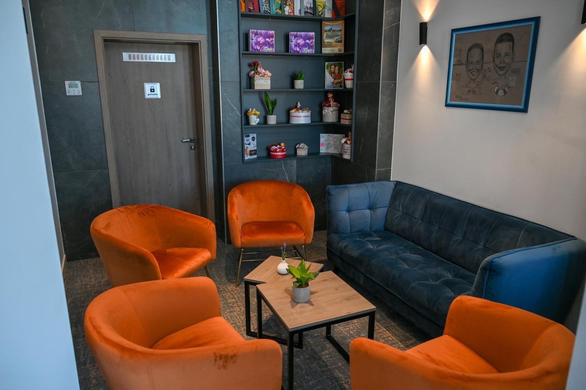 Nn Boutique Hotel Tiszaújváros Dış mekan fotoğraf