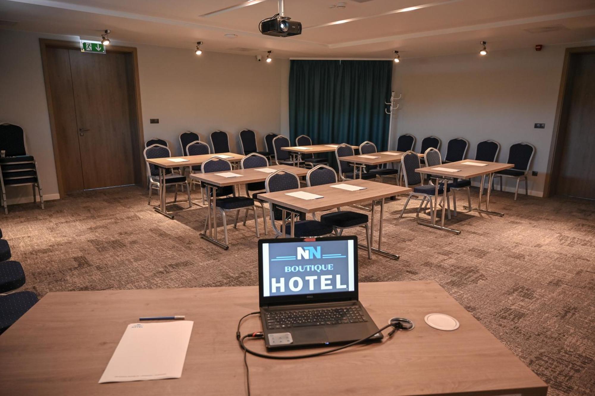 Nn Boutique Hotel Tiszaújváros Dış mekan fotoğraf